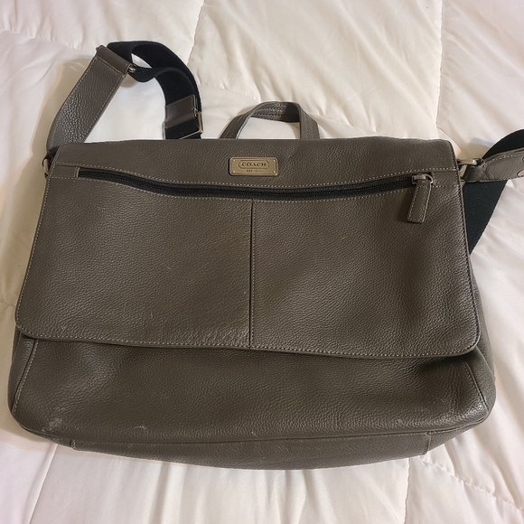 COACH Men's Messenger Bag - Picture 6 of 9